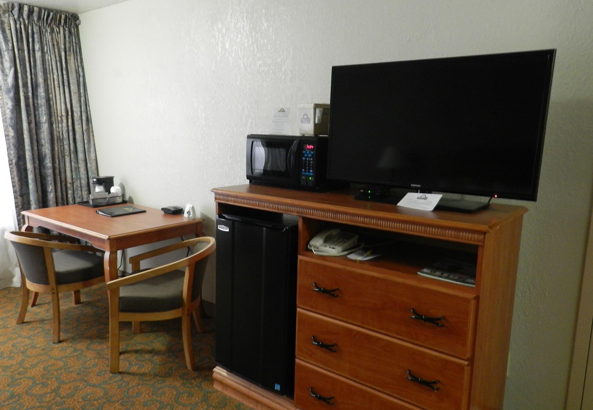 Готель Clarion Pointe Rhinelander Downtown Екстер'єр фото